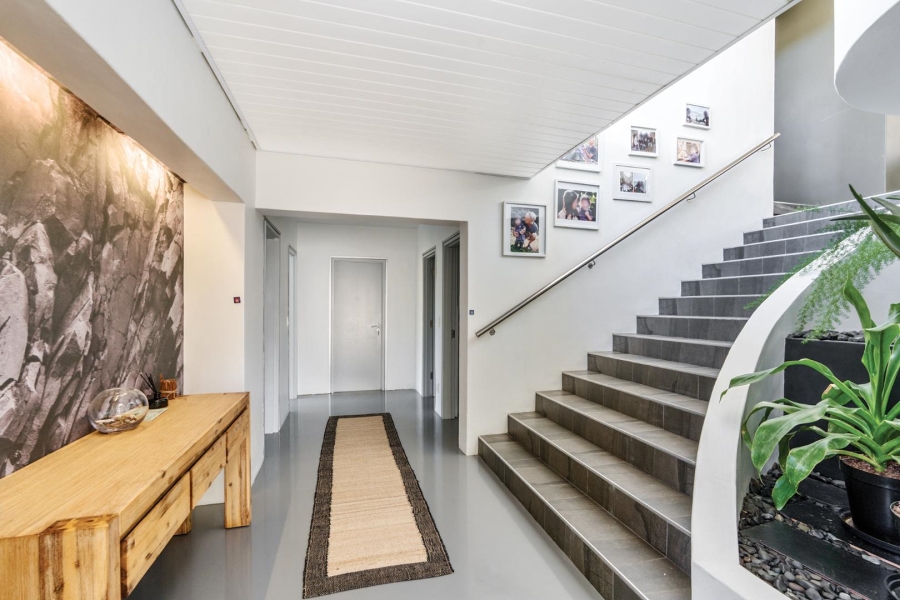 4 Bedroom Property for Sale in Tamboerskloof Western Cape